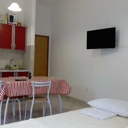 Josipa Apartament *